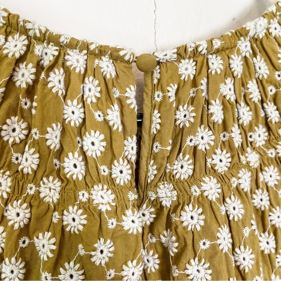 Madewell Daisy Embroidered Shirred Puff-Sleeve Top - Picture 6 of 7